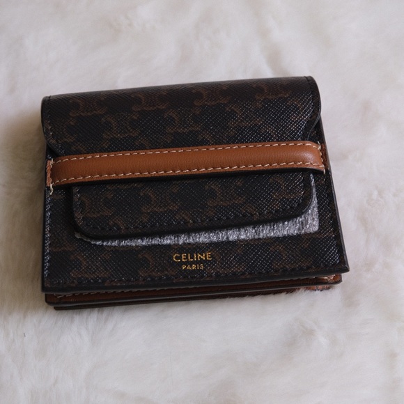 CELINE BUSINESS CARD HOLDER IN TRIOMPHE CANVAS AND LAMBSKIN
TAN - Picture 4 of 8